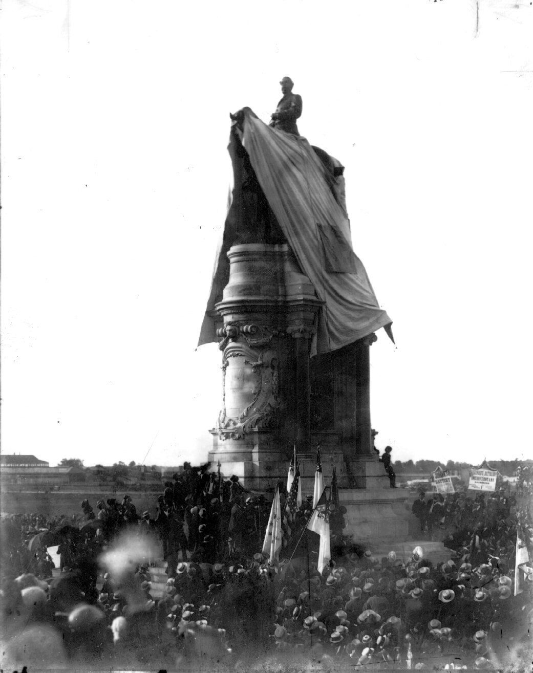 X.STATUE.B0157